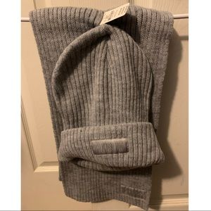 Brand new VS Pink scarf and toboggan